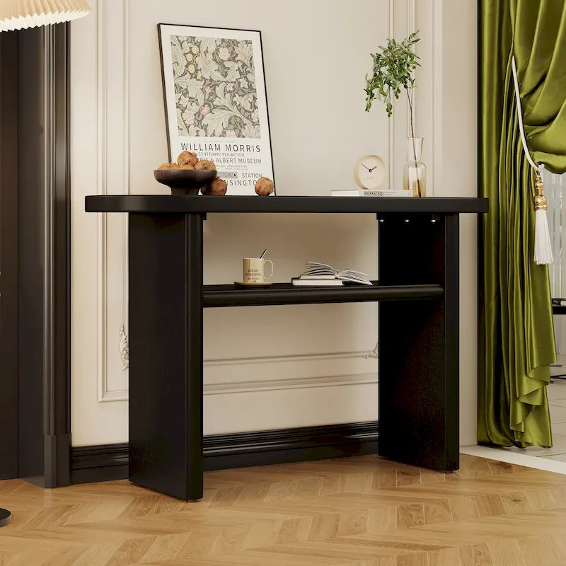 Console élégante et minimaliste avec bords arrondis et étagère robuste pour entrée