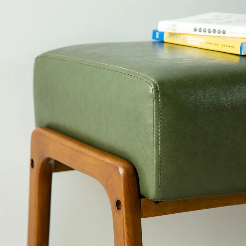 Banc moderne en similicuir de 42,25 po avec pieds en hévéa de couleur noyer